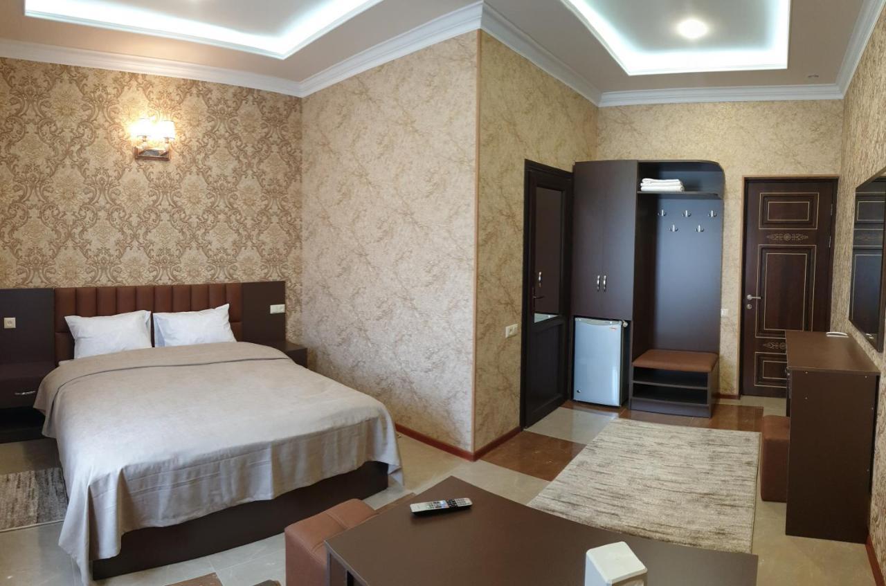 Khrchit Hotel Martuni Luaran gambar